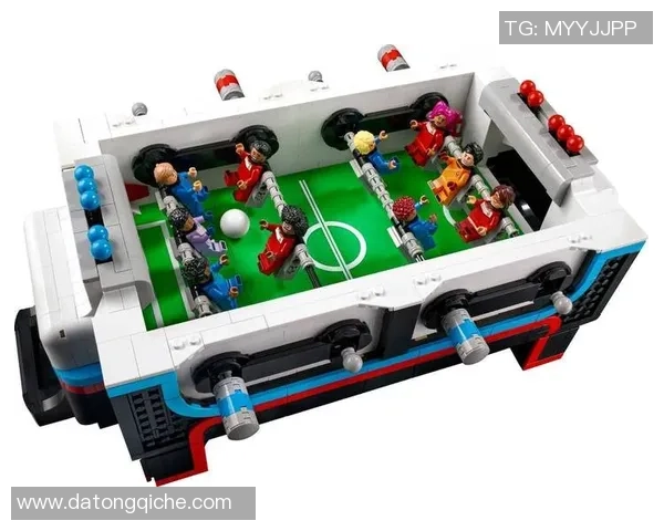 球星挑战桌上足球技艺大比拼 展现超凡操作与趣味对抗 球星挑战桌上足球技艺大比拼 展现超凡操作与趣味对抗