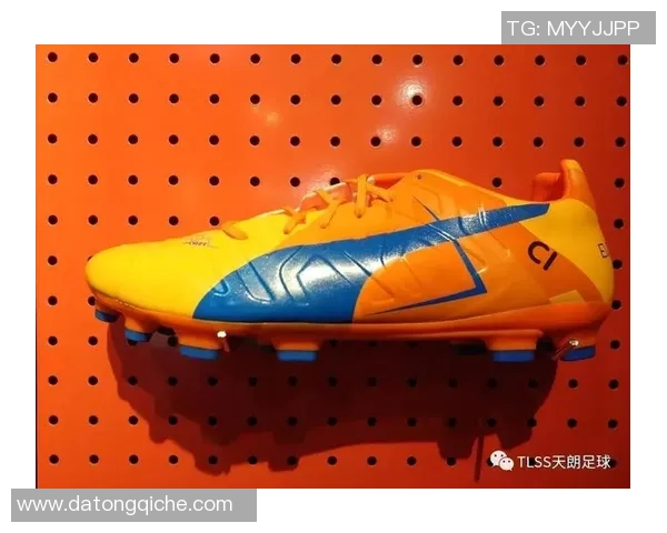 足球巨星亲自开箱分享限量装备带来前所未有的惊喜体验 足球巨星亲自开箱分享限量装备带来前所未有的惊喜体验