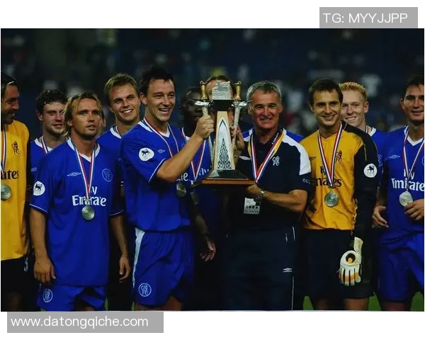 九十年代足球场上的超级球星与时代风采回顾 九十年代足球场上的超级球星与时代风采回顾